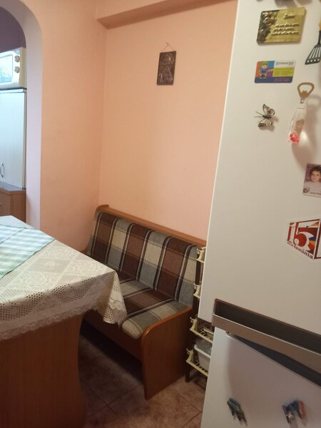 Vatra Luminoasa colt cu Victor Manu